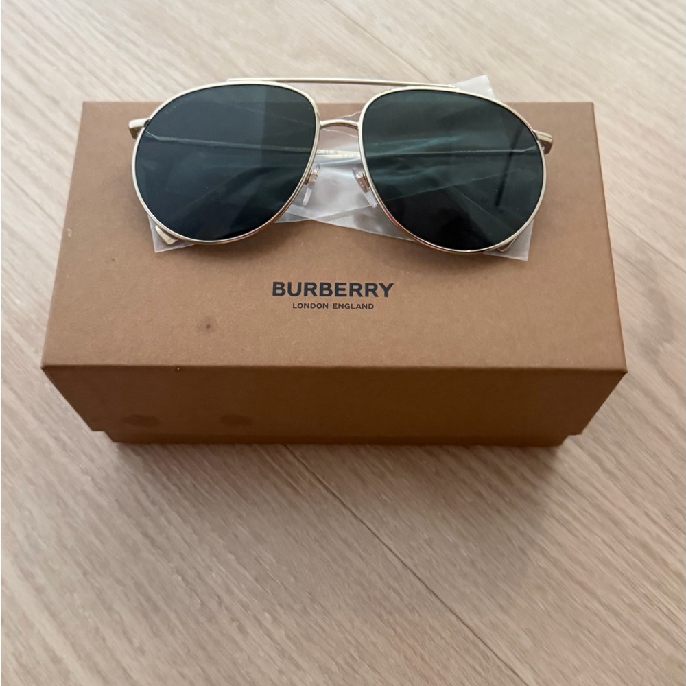 Burberry Gold and Green Aviator Sunglasses - Picture 3 of 6